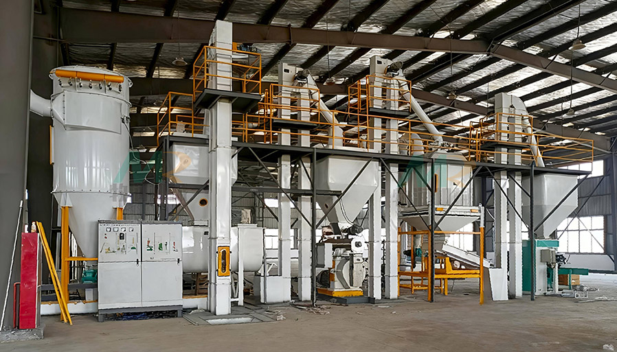 Aquatic feed production line